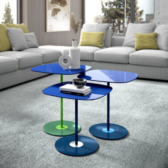 Set di tavolini quadrati colorati con piede centrale Crystal Square
