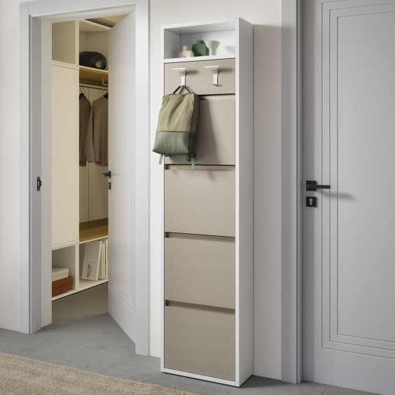 High-capacity slim shoe cabinet Hoplà