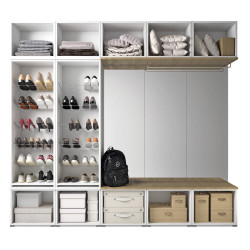 Example of interior fittings: shoes, linens, boxes